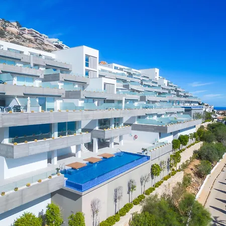 Blue Infinity 4 By Interhome Daire